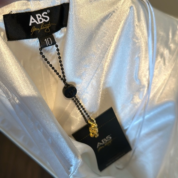 ABS Elegant white satin dress - Picture 6 of 16